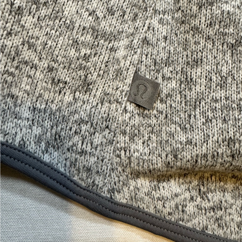 Lululemon (Worn Once) Women’s Heathered Gray Quarter Zip-Up Fleece Jacket Hoodie - Picture 8 of 9